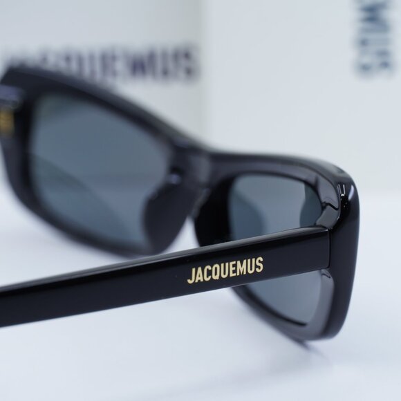 Jacquemus CAPRI JAC/55 C1 Rectangle Sunglasses - Shiny Black\\Grey main image 10